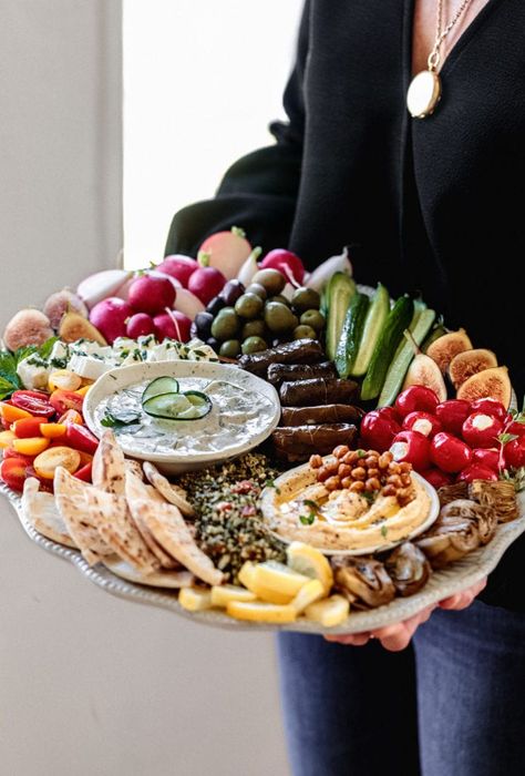 Mediterranean Mezze Board, Mediterranean Grazing Board, Greek Themed Charcuterie Board, Mediterranean Platter Ideas, Mediterranean Charcuterie Board Ideas, Mediterranean Buffet Ideas, Mediterranean Grazing Table, Mediterranean Board Ideas, Mediterranean Starters