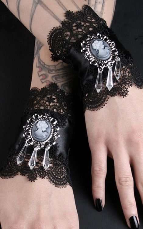 Cameo Wrist Cuffs Jewelry Victorian, Victorian Goth, Gothic Victorian, Hand Accessories, Steampunk Accessories, Goth Jewelry, Lace Cuffs, Lace Gloves, Punk Rave