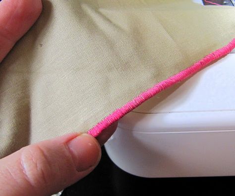 rolled hem how-to using a sewing machine instead of a serger. Have needed this info for years. Thank goodness I have it now. Now I jsut have to find that foot! Sewing Hems, Sewing Videos, Clutter Control, Sewing Tricks, Serger Sewing, Sewing 101, Costura Diy, Smart Ideas, Craft Sewing