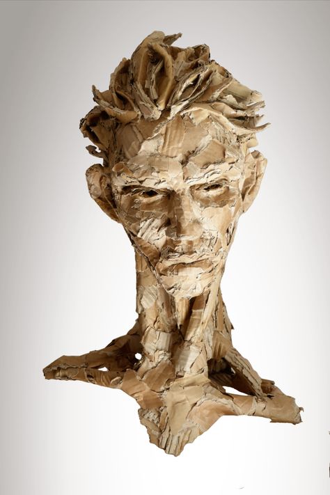 Cardboard Portraits Faces, Cardboard Face Sculpture, Self Portrait Sculpture, Cardboard Faces, Cardboard Paper Mache, Cardboard Face, Cardboard Sculptures, Cardboard Art Sculpture, Sculpture Paper