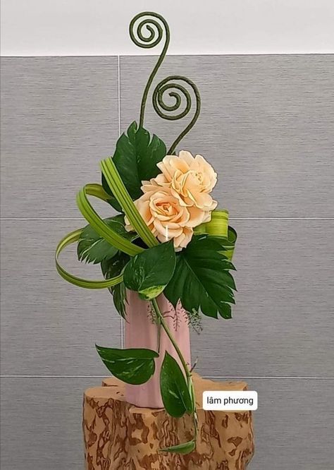 County Fair Theme, Ikebana Floral Arrangements, Flowers Pics, Fair Theme, Flower Arrangements Simple, Church Flowers, Fresh Flowers Arrangements, Arrangement Ideas, County Fair