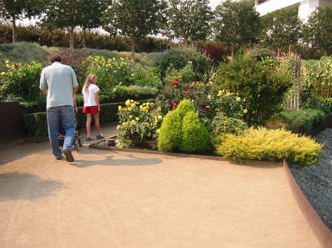 (Getty museum)  Decomposted Granite is the "dirt" path we are thinking of!  this website has lots of example pics and info on how to-  http://thehumanfootprint.wordpress.com/2009/07/10/dg-patios-decomposed-granite/ Decomposed Granite Patio, Crushed Granite, Decomposed Granite, Gravel Patio, Desert Garden, Patio Landscaping, Garden Path, Space Ideas, Garden Pathway