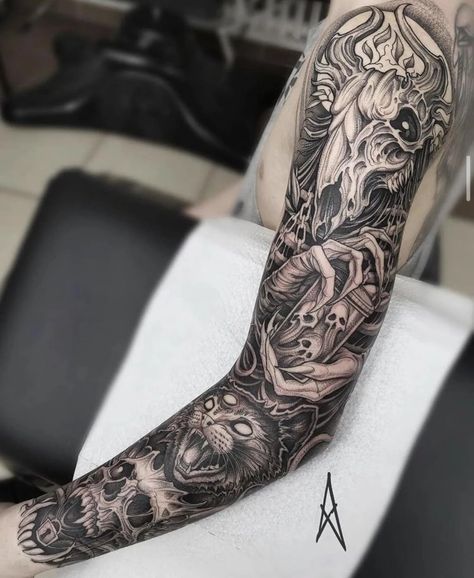 Black Work Tattoo Sleeve, Dark Feminine Tattoos Half Sleeves, Gothic Sleeve Tattoo, Blackwork Sleeve Tattoo, Black Work Sleeve Tattoo, Badass Sleeve Tattoos, Blackwork Sleeve, Hellboy Tattoo, Mangas Tattoo