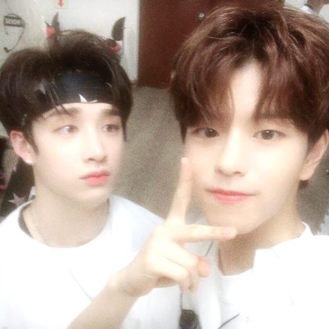 #Chan #Seungmin #Skz Seungmin And Chan, Bangchan Y Seungmin, Bang Chan And Seungmin, Seungmin And Bangchan, Bangchan And Seungmin, Ipad 3, Stray Kids Seungmin, Homeless Children, Stray Kids