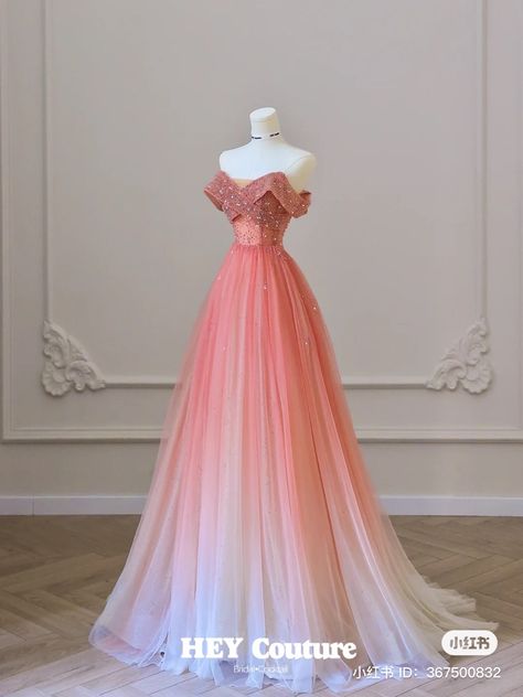 Aurora Dress Inspired, Aurora Inspired Prom Dress, Elegant Prom Dresses Unique Ball Gown, Aurora Inspired Dress, Pink Fantasy Dress, Lavender Ball Gown, Aurora Gown, Trendy Casual Outfits, Gaun Tulle