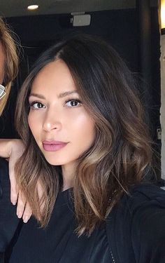 Marianna Hewitt Balayage Brunette Short, Hairstyle Types, Lavender Blonde, Care Hairstyle, Short Balayage, Hairstyle Hacks, Rambut Brunette, Hair 101, Hairstyle Hairstyle