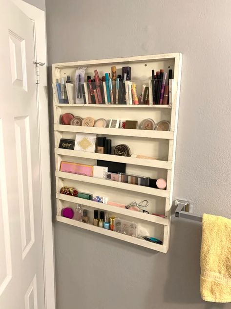 Makeup Organizer Wall Mount, Wall Shelves Makeup Storage Ideas, Small Vanity Makeup Organization, Makeup Wall Shelves, Hanging Makeup Vanity, Makeup Wall Storage Ideas, Makeup Organizer Hacks, Makeup Wall Organization, Wall Makeup Storage