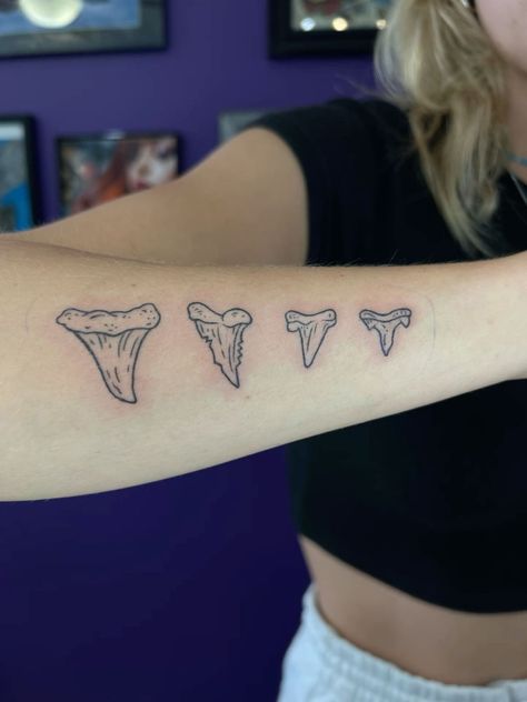 Megalodon Tooth Tattoo, Shark Tooth Tattoo Design, Shark Tattoos For Women, Shark Teeth Tattoo, Shark Jaw Tattoo, Scuba Diver Tattoo, Shark Jaws Tattoo, Teeth Tattoo, Shark Tooth Tattoo