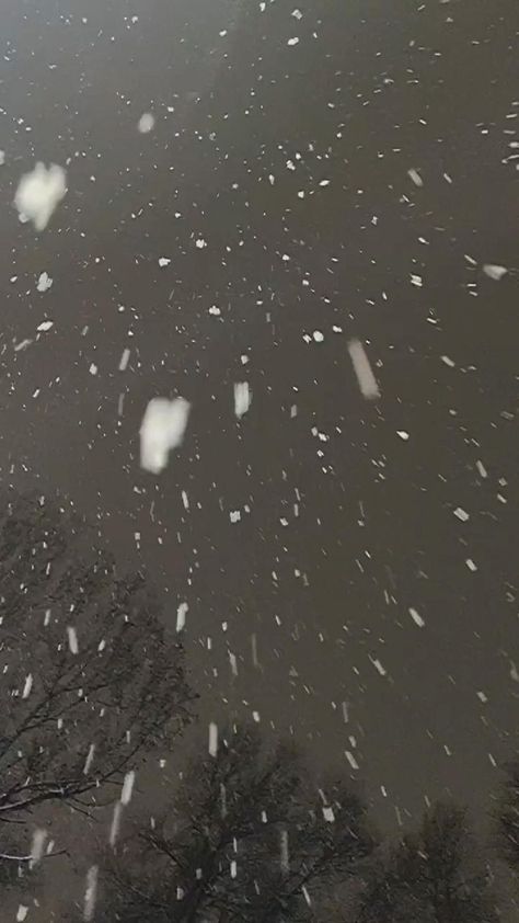 Snow Astethic Night, Winter Videos Snow, Winter Video Aesthetic, Kar Video, Snowfall Aesthetic, Aesthetic Videos Hd, Snow Video, Winter Video, Snow Gif