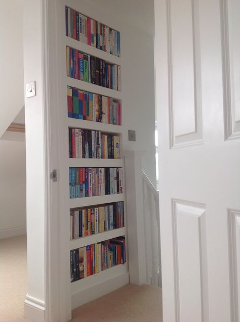 Top Of Stairs Bookcase, Bookcase On Landing, Slim Built In Bookcase, Small Built In Bookshelves, Hallway Bookcase Ideas, End Of Hallway Bookshelf, Landing Bookshelves, Landing Bookcase, Landing Ideas Upstairs