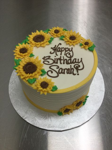 Minimalist Sunflower Cake, Sunflower And Butterfly Cake, Sunflower First Birthday Cake, Sunflower Cake Designs Birthday, Sunflower Birthday Cake For Women, Sun Flower Cake Ideas, Sunflower Cakes Ideas, Sunflower Cake Ideas Birthday, Sunflower Sheet Cake