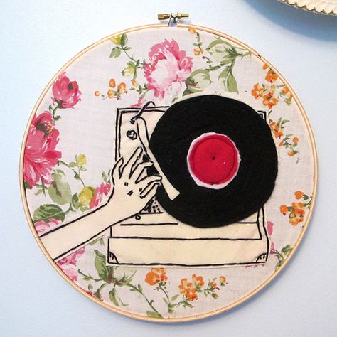 turntable embroidery Tea Towels Embroidery, Embroidered Portrait, Vinyl Player, Embroidery Diy, Towel Embroidery, Contemporary Embroidery, Embroidery Gifts, Silk Ribbon Embroidery, Modern Embroidery