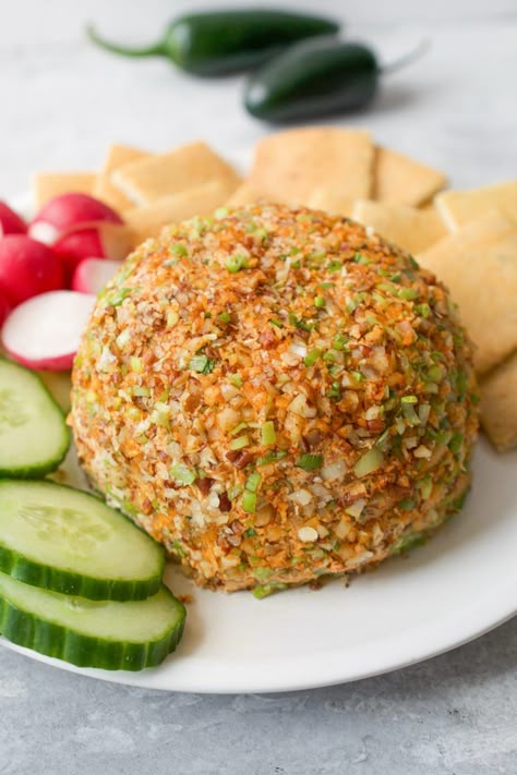 Jalapeno Popper Cheese Ball (Vegan - Paleo) - Every Last Bite Vegan Jalapeno Popper Dip, Vegan Cheese Ball Recipes, Popper Cheese Ball, Vegan Cheese Ball, Cream Cheese Jalapeno Poppers, Vegan Jalapeno Poppers, Easy Make Ahead Appetizers, Vegan Cashew Cheese, Vegan Truffles