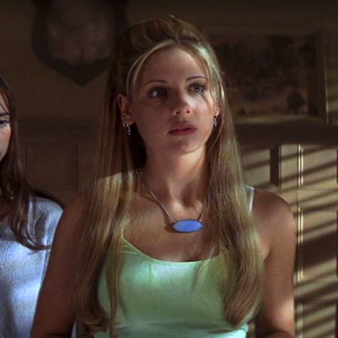 Sarah Michelle Gellar - Helen Shivers Sarah Michelle Gellar 90s, Helen Shivers, 00s Movies, Helen Slater, Sarah Michelle Gellar Buffy, Freddie Prinze, Michelle Gellar, Devon Aoki, Scream Movie