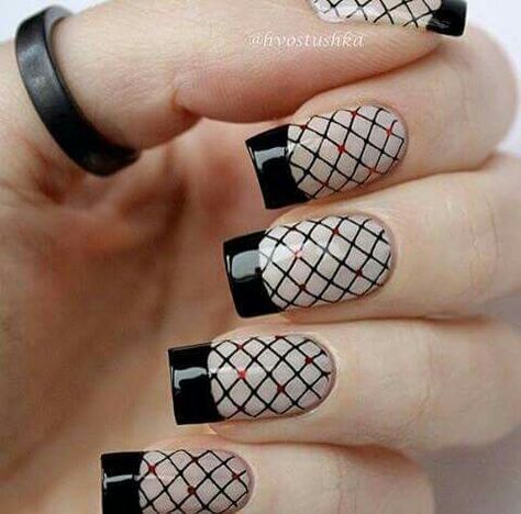 Stamped??? Fishnet Nails, Black And White Nail, Black And White Nail Art, Design Black And White, French Tip Nail Designs, French Nail Art, White Nail Art, Fish Net, Best Nail Art Designs