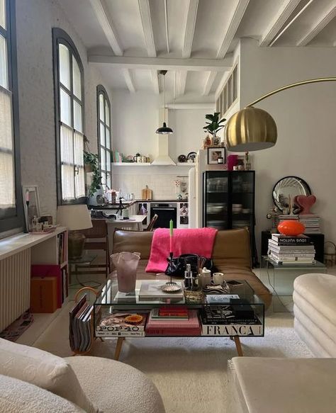 Gigi Vives, Interior Magazine, Loft Interior, Loft Interiors, Deco Retro, 아파트 인테리어, Loft Design, Apartment Inspiration, Living Room Inspo