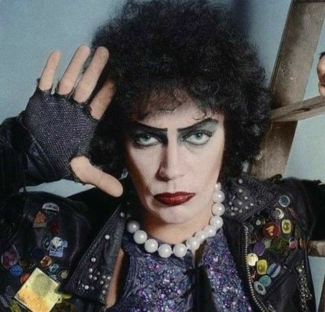 Tim Curry Young, Tim Curry Rocky Horror, Horror Costume, Rocky Horror Show, Tim Curry, The Rocky Horror Picture Show, Red Makeup, Horror Picture Show, Rocky Horror Picture Show