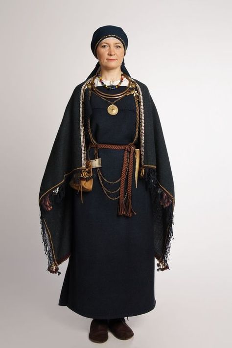 Finnish Dress #5 Finland Traditional Clothing, Finnish Folk Costume, Traditional Finnish Clothing, Finnish Folk Art, Finland Clothing, Finnish Costume, Nordic Clothing, Finnish Clothing, Viking Garb