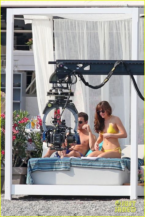 Shirtless Jamie Dornan & Bikini-Clad Dakota Johnson Film 'Fifty Shades' Honeymoon Scene! Honeymoon Scene, Anastasia Steele Outfits, Dakota Johnson Jamie Dornan, Dakota Jhonson, Christian Grey Jamie Dornan, Fifty Shades Freed, Fifty Shades Darker, 50 Shades Of Grey, Christian Grey