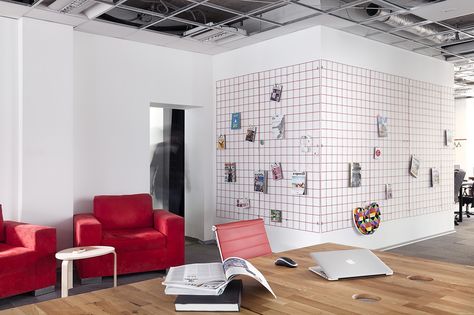 Publicis, an advertising agency that provides strategic creative and digital ideas, recently hired interior design & architecture laboratory Cache atelier, to fit-out their offices in Sofia, Bulgaria. “The general purpose of the refurbishment Cache atelier finished for the Bulgarian office of the advertising agency Publicis was to unite existing dedicated spaces in a fluid open area … Continue reading A Look Inside Publicis’ Cool New Sofia Office → Advertising Office Design, Advertising Agency Interior, Advertising Agency Office, Interior Design Marketing, Advertising Office, Office Graphics, Agency Office, Creative Office Space, Sofia Bulgaria