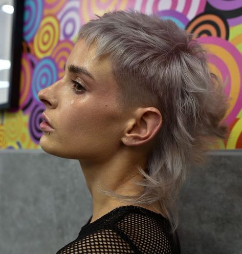 30 Female Mullet Must-Try Looks in 2021 Punk Haircut, Short Mullet, Mullet Haircut, Punk Hair, Edgy Hair, Shaved Sides, Penteado Cabelo Curto, Short Haircut, Mullet Hairstyle