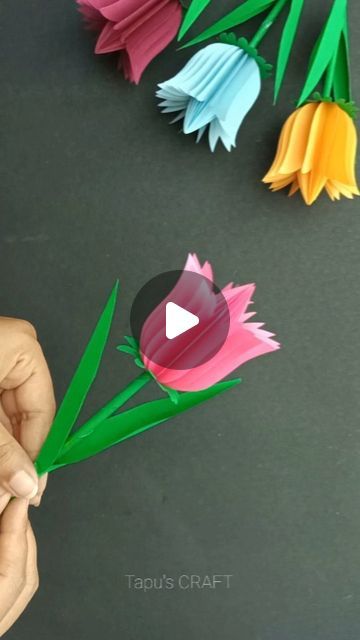 Flowers Made By Paper, 3d Flower With Paper, 3d Flower Crafts Preschool, 3d Paper Flowers Diy Easy, How To Make 3d Flowers Paper, Paper Lilies Diy, 3d Flower Paper Craft, Crap Paper Flower, Flowers Making Crafts Paper