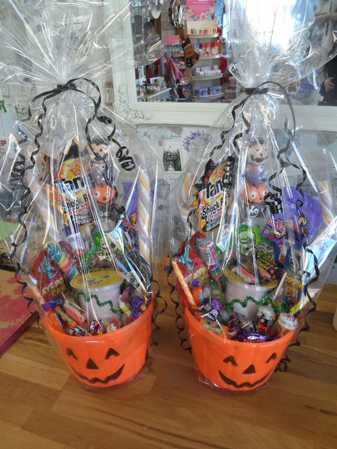 Halloween sweet bucket hampers made to order for specific ages Halloween Treat Bucket Ideas, Autumn Hamper Ideas, Halloween Hamper Ideas, Halloween Candy Bucket Ideas, Halloween Toddler Basket, Halloween Sweet Bags, Sweet Hamper Ideas Gift, Halloween Bucket Ideas, Halloween Hamper