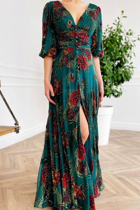 Forest Wedding Guest Dress, Retro Wedding Guest Outfit, Alternate Wedding Dress, Hippie Elegante Boho Style, Long Sleeve Floral Midi Dress, Flower Embroidery Dress, Teuta Matoshi, Emerald Style, Stil Boho