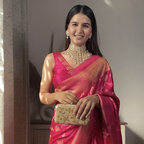 Add a touch of elegance to your bridesmaid outfit with our Barbie Pink Banarasi Satin Silk sarees. These stunning ensembles are crafted to make every bridesmaid shine with sophistication and grace. SKU 692 #houseofvardha #weddingsarees #bridalsarees #weddingfever #weddingsarees Hot Pink Banarasi Saree, Pink Silk Saree Look, Pink Blouse Designs For Saree Silk, Pink Saree Look, Pink Silk Saree, Pink Blouse Designs, Silk Saree Banarasi, Saree Banarasi, Bridesmaid Outfit