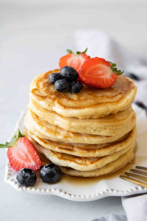 Healthy Pancake Recipes Easy, Greek Yogurt Pancakes Recipe, Recipe For Pancakes, Greek Yogurt Recipe, High Protein Gluten Free, Greek Yogurt Pancakes, How To Cook Pancakes, Homemade Pancake Recipe, Yogurt Pancakes