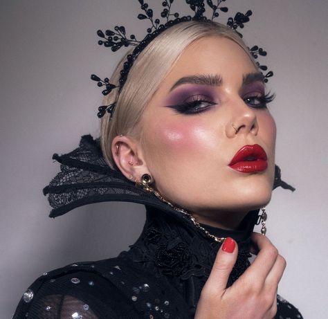 Todays Look | Disney Villain Week | The Evil Queen Villain Makeup, Evil Queen Makeup, Evil Makeup, Disney Villains Makeup, Evil Queen From Snow White, Look Disney, Urban Decay Primer Potion, Urban Decay Primer, Snow White Evil Queen