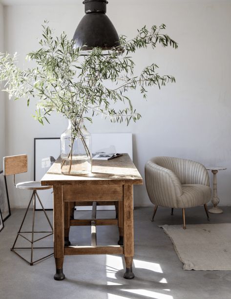 Rock The Block // Source Guide Ep 4 Study - Leanne Ford All White Room, Ford Interior, Cape Dutch, Activity Room, White Interior Design, Interior Design Rustic, Apartment Office, Interior Design Work, Country Interior