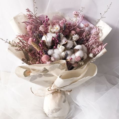 Dried Flower Bouquet Purple, Flower Bouquet Purple, Dried Flowers Arrangement, Bouquet Purple, Prettiest Bouquet, Dried Bouquet, Cotton Flower, White Tone, Bouquet Ideas