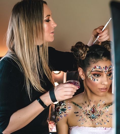 One of our co-founders Michelle from @MakeUpArtistryLondon working away on Make-up & Glitter for a Festival themed photoshoot in March.  #glitterbarlondon #glitterbarhire #glitterbar #sparklestation #londonglitterbar #glittermakeup #glitter #festivalmakeup #weddingreceptionideas #festivalwedding #partyplanning #wedfest #tipiwedding #barnwedding #weddingplanning #londonglitterteam #glitterartist #glitterartists #londonmakeupartist #londonmua #henparty #henpartyplanning Late Night Makeup, Glitter Station, Expensive Party, Festival Photoshoot, Flow Fest, Bar Hire, Glitter Bar, Themed Photoshoot, Hollywood Mirror