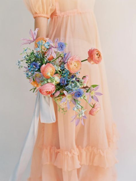 Bright Wedding Bouquet, Pastel Bouquet, Bright Wedding, Best Wedding Dresses, Bride Bouquets, Bridal Bouquets, Beautiful Bouquet, Spring Wedding, Unique Weddings