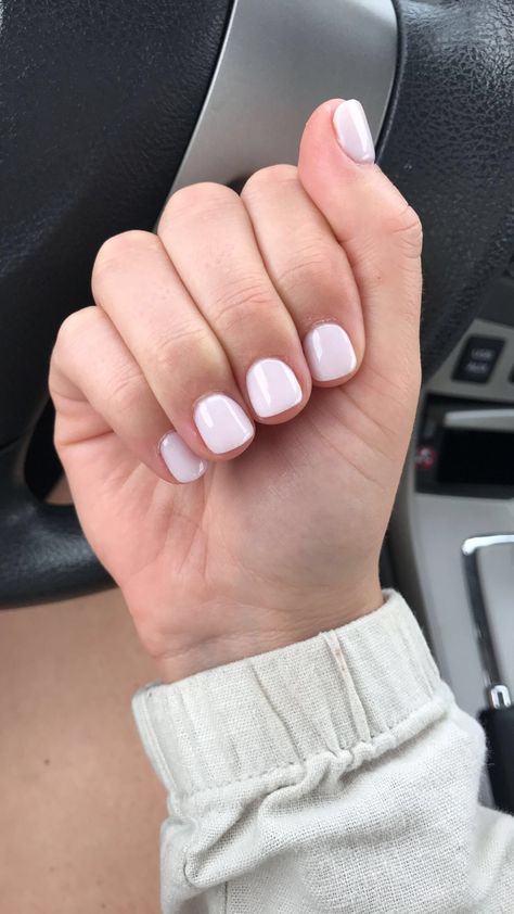 Gel Nail On Real Nails, Dip Polish On Natural Nails, Painted Nails Short Simple, Best Nail Dip Colors, Regular Nails Painted, Cream Colored Dip Nails, Dip Nails On Short Nails, Dip Manicures For Short Nails, Natural Nails Dipped