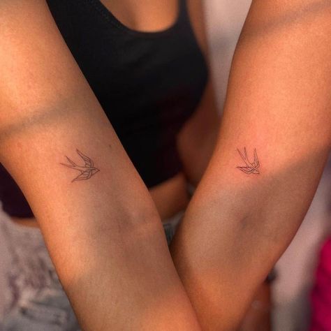 A Bird Tattoo, Tattoo Design Ideas For Women, Bird Tattoo Design, Hannah Tattoo, Matching Tattoo Ideas, Small Geometric Tattoo, Matching Friend Tattoos, Small Couple Tattoos, Anklet Tattoos