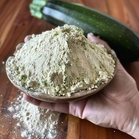 Zucchini Flour, Dehydrated Zucchini, Amish Recipes, Food Preservation, Dehydrator Recipes, Squash Recipes, Foods With Gluten, Zucchini Recipes, Secret Society