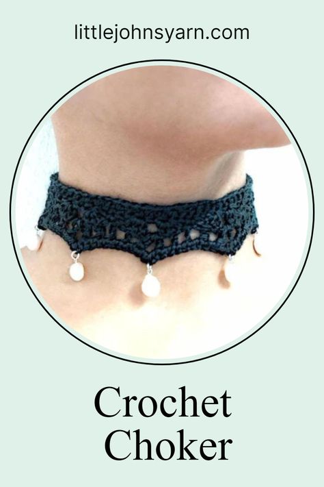 If you're looking for a unique way to accessorize your wardrobe, look no further! Our easy crochet choker pattern is the perfect way to add a vintage touch to your wardrobe. In just 20 minutes, you can create a stylish and timeless crochet jewelry piece that will make a great addition to any outfit. With just a few supplies, you'll be able to craft the perfect choker necklace. Follow along with our step by step instructions and let your creativity do the rest! How To Crochet Necklace, Lace Crochet Choker, Easy Crochet Lace Pattern, Crochet Choker Free Pattern, Punk Crochet Patterns Free, Crochet Choker Pattern, Crochet Necklace Pattern Free, Crochet Necklace Diy, Dark Crochet