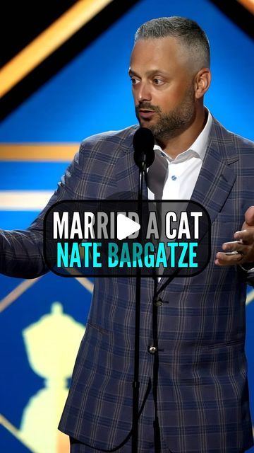 Nate Bargatze Comedy, Comedians Videos, Stand Up Comedy Videos, Funny Christmas Videos, Nate Bargatze, Comedian Videos, Christmas Videos, Nurse Stuff, Funny Women