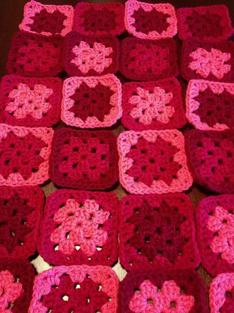 Ravelry: bef1212's Mrs. Irvings Red and Pink Grannies Red And Pink Granny Square, Crochet Pink And Red, Pink And Red Crochet, Crochet Blanket Red, Red Crochet Top, Afghan Loom, Granny Square Projects, Crochet Granny Square Afghan, Crafts Crochet