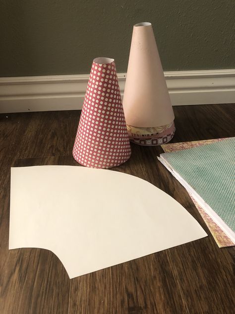 How To Make A Megaphone Out Of Paper, How To Make A Cheer Megaphone, Paper Megaphone Craft, Cheerleading Megaphone Decorating Ideas, Cheer Megaphone Designs Ideas Diy, Diy Megaphone, Megaphone Craft, Toddler Bible Crafts, Cheer Printables