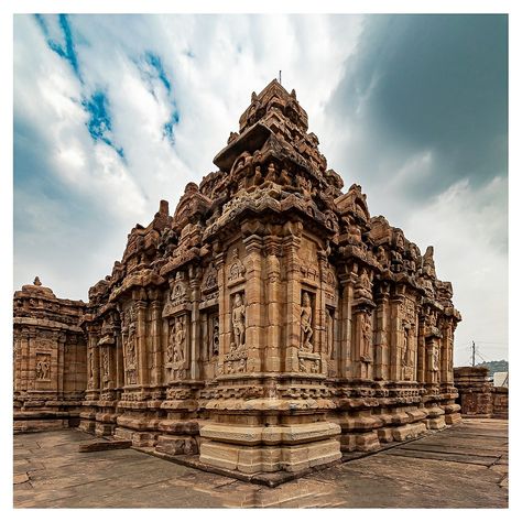 Virupaksha Temple, Ancient Indian Architecture, Indian Architecture, Manish, Unesco World Heritage Site, Unesco World Heritage, World Heritage Sites, World Heritage, Travel Blogger