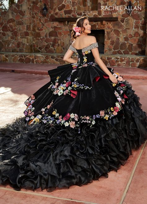 Organza Applique, Quinceanera Dresses Mexican, Vestido Charro, Mexican Quinceanera, Mexican Quinceanera Dresses, Quinceanera Themes Dresses, Charro Quinceanera Dresses, Black Quinceanera Dresses, Peplum Designs