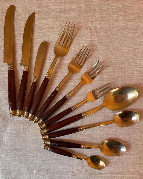 PASSÉ on Instagram: "~ A V A I L A B L E ~ Beautiful 144 piece vintage rosewood and bronze cutlery set. Would make a beautiful addition to any table setting and for hosting special dinners. It’s rare to find a set of this size in this style and is a piece that would be past down through the generations. Service for 12 with all the serving pieces. The cutlery is in fantastic condition with no chips or breakages. It doesn’t look to have been used much. The canteen has a few signs of wear, however Bronze Cutlery, Special Dinner, Serving Piece, Cutlery Set, Table Setting, Instagram A, Table Settings, Chips, Restaurant