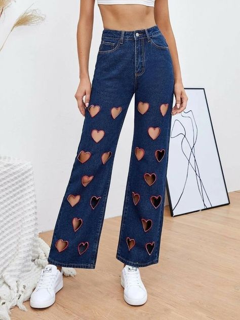 Valentines Fashion, Hslot Outfit Ideas, Kitsch Fashion, Heart Jeans, Custom Pants, Painted Clothes Diy, Patch Denim, Shop Dresses Online, Latest Jeans