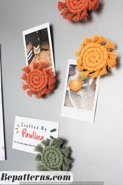 Home Decor Accessories | Free and Easy Ideas | Beginner-Friendly Boho Fridge Magnets, Macrame Fridge Magnet Diy, Macrame Office Decor, Small Macrame Gift Ideas, Macrame Ideas To Sell, Macrame Fridge Magnet, Macrame Gifts Diy, Macrame Magnets, Boho Magnets