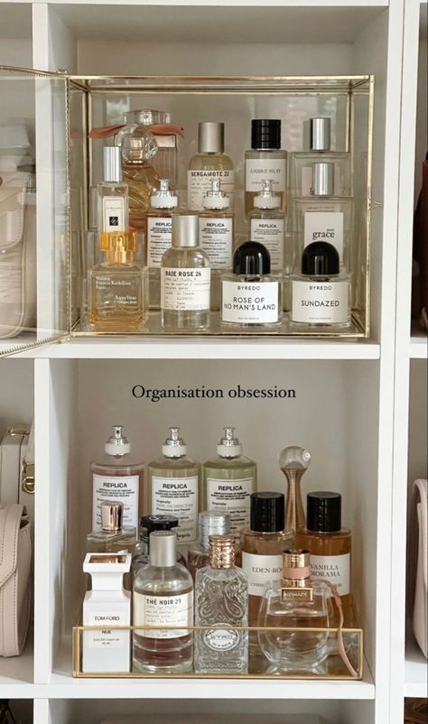 Perfume Aesthetic Organization, Ikea Perfume Storage, Aesthetic Perfume Organization, Perfume Organization In Closet, Parfum Collection Storage, Perfum Storage, Bathroom Perfume Display, Vanity Organization Perfume, Aesthetic Perfume Display