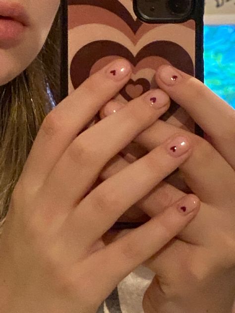 cute pink nails with small cutesy hearts Red Small Nails, Nails With Small Heart, Mini Heart Nails, Cute Heart Nails, Really Short Nails, Designs For Nails, Cute Pink Nails, Light Pink Nails, Clear Nail Polish