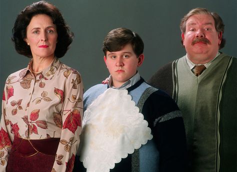 Portrait of Petunia, Dudley and Vernon Dursley — Harry Potter Fan Zone Vernon Dursley, The Dursleys, Harry Potter Book Covers, Harry Potter Halloween Party, Welcome To Hogwarts, Harry Potter Halloween, The Prisoner Of Azkaban, Prisoner Of Azkaban, Emma Thompson